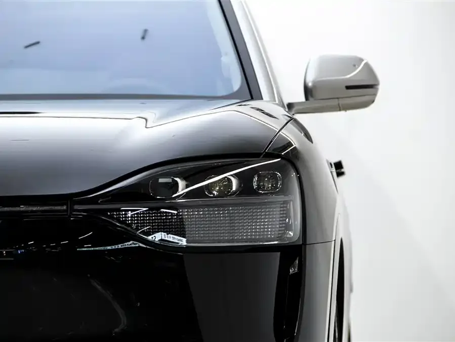AITO M9 Wenjie M9 2025 Extended Range Ultra Edition 52kWh 6-Seat Version (192-line LiDAR) 2025 — миниатюра 3