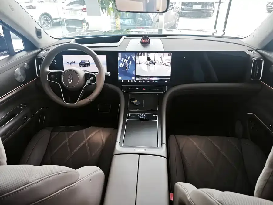 AITO M9 Wenjie M9 2025 Extended Range Ultra Edition 52kWh 6-Seat Version (192-line LiDAR) 2025 — миниатюра 2