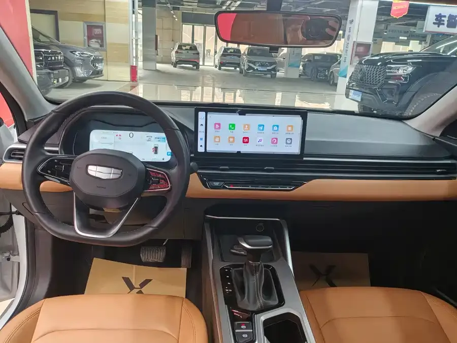 Geely Emgrand Emgrand 2025 4th Generation 1.5L CVT Flagship Model 2024 — миниатюра 4