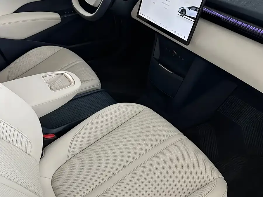 Zeekr X Zeekr X 2023 4WD YOU Edition 5 Seaters 2023 — миниатюра 5