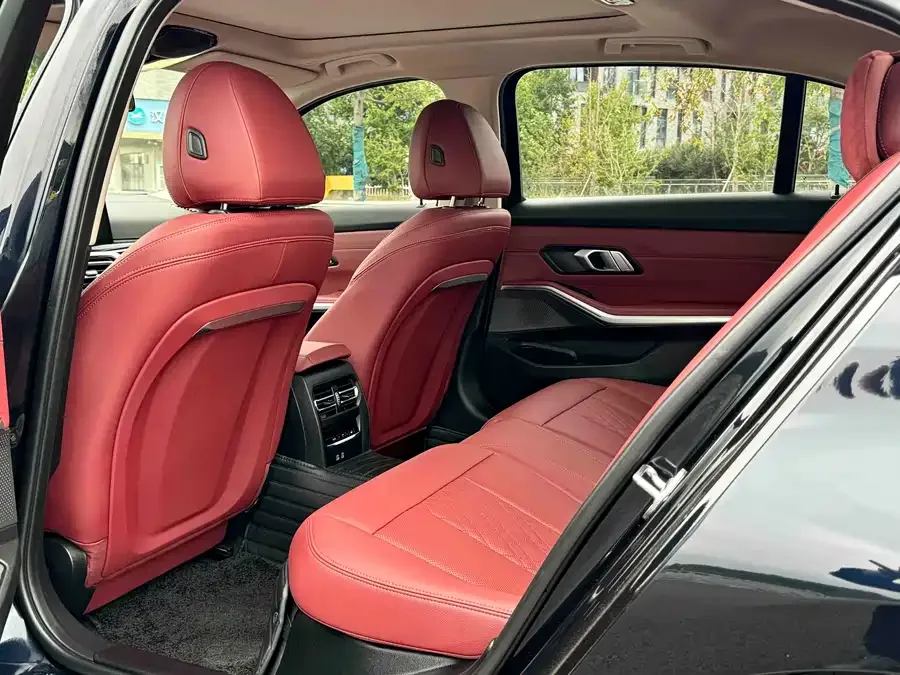 BMW i3 2024 eDrive 35 L 2024 — миниатюра 2