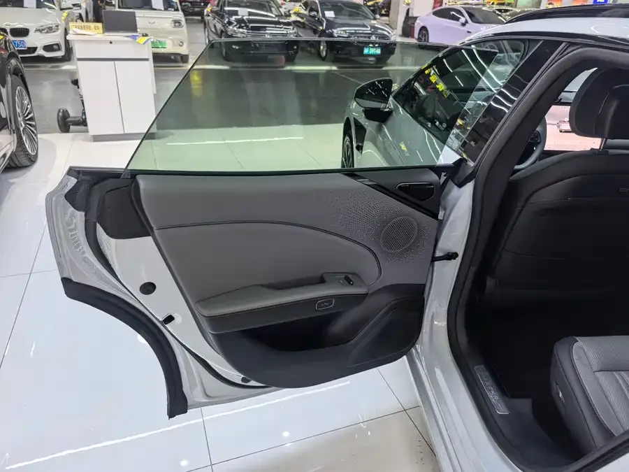 Zeekr 007GT Zeekr 007GT 2025 rear-wheel drive intelligent driving version 75kWh 2026 — миниатюра 3