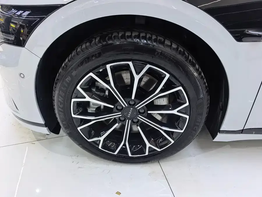 Zeekr 007GT Zeekr 007GT 2025 rear-wheel drive intelligent driving version 75kWh 2026 — миниатюра 5
