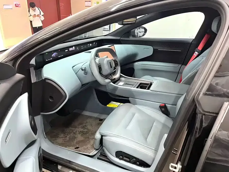Avatr 12 Avita 12 2024 700 Triple Laser RWD Luxury Edition 2024 — миниатюра 4