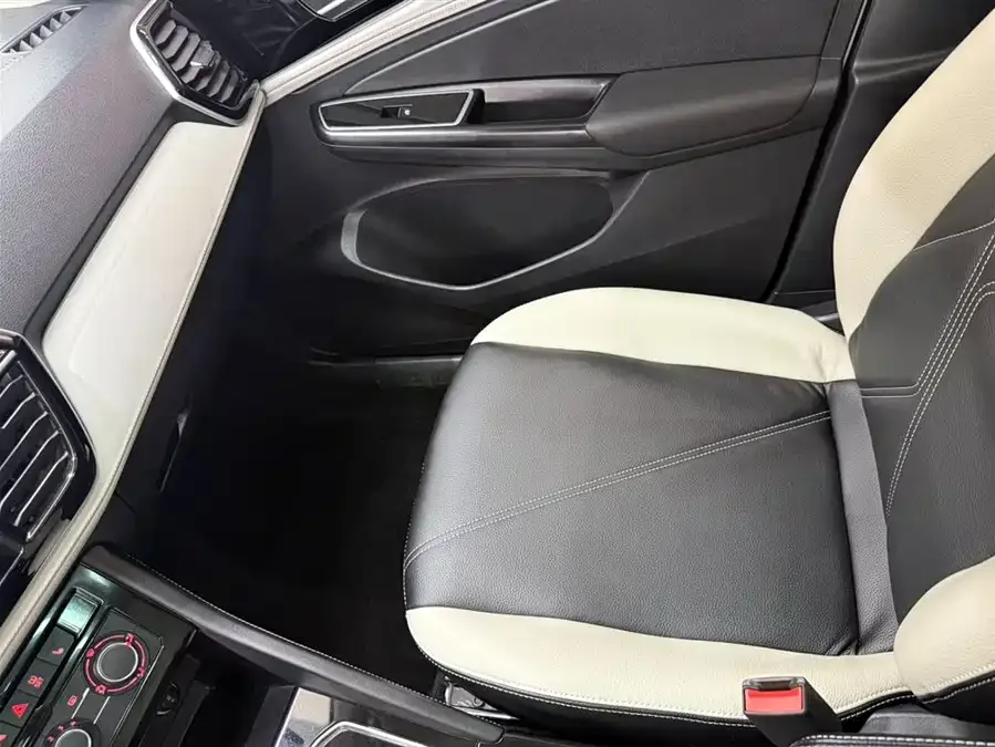 Jetta VS7 Jetta VS7 2023 280TSI automatic aggressive version 2023 — миниатюра 4