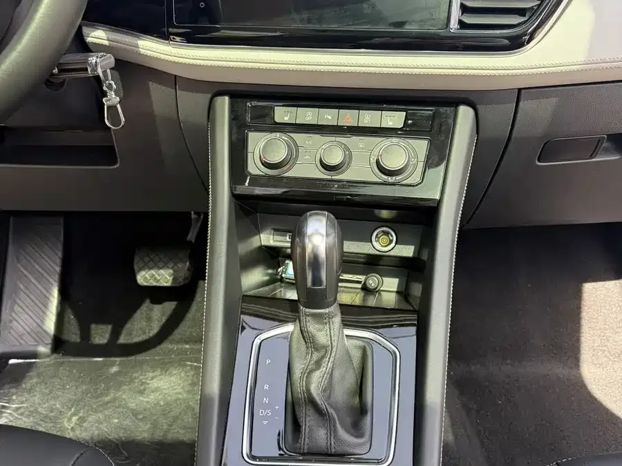 Jetta VS7 Jetta VS7 2023 280TSI Automatic High-gloss Enjoyment Edition 2023 — миниатюра 3