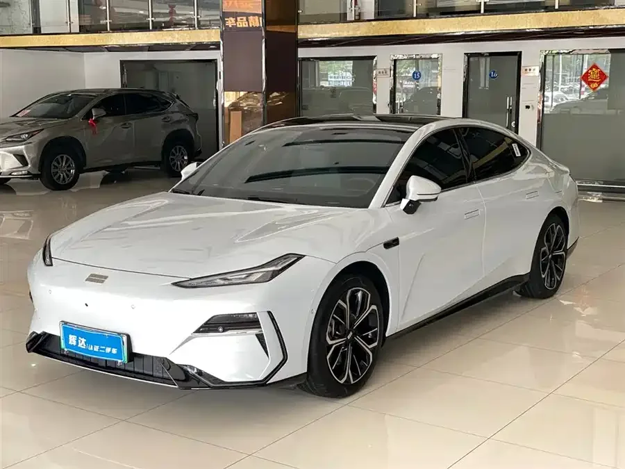 Geely Galaxy E8 2025