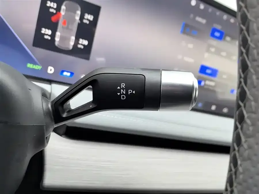 Geely Galaxy E8 Galaxy E8 2024 550km RWD Longteng Edition 2024 — миниатюра 4