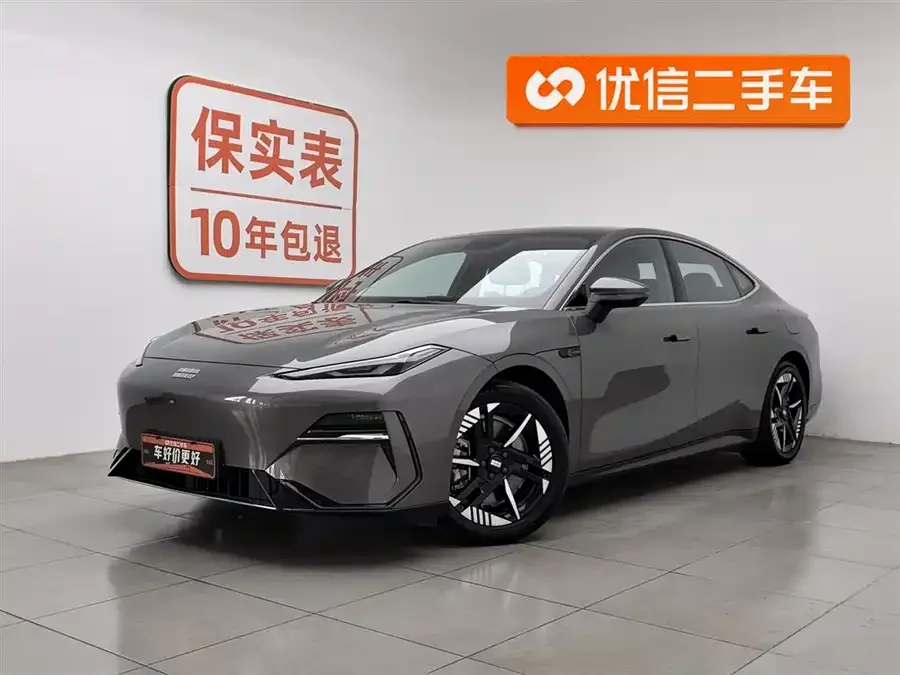 Geely Galaxy E8 Galaxy E8 2024 550km RWD Longteng Edition 2024 — фото 1, купить с доставкой в Москву