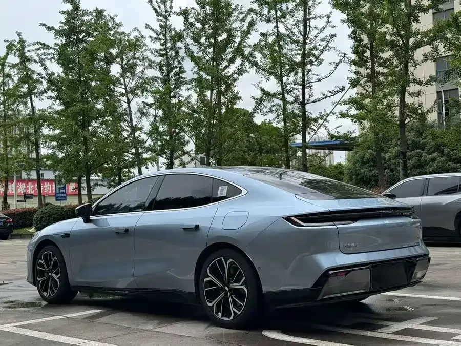 Geely Galaxy E8 Galaxy E8 2025 700km Long-distance Intelligent Driving Edition 2025 — миниатюра 3