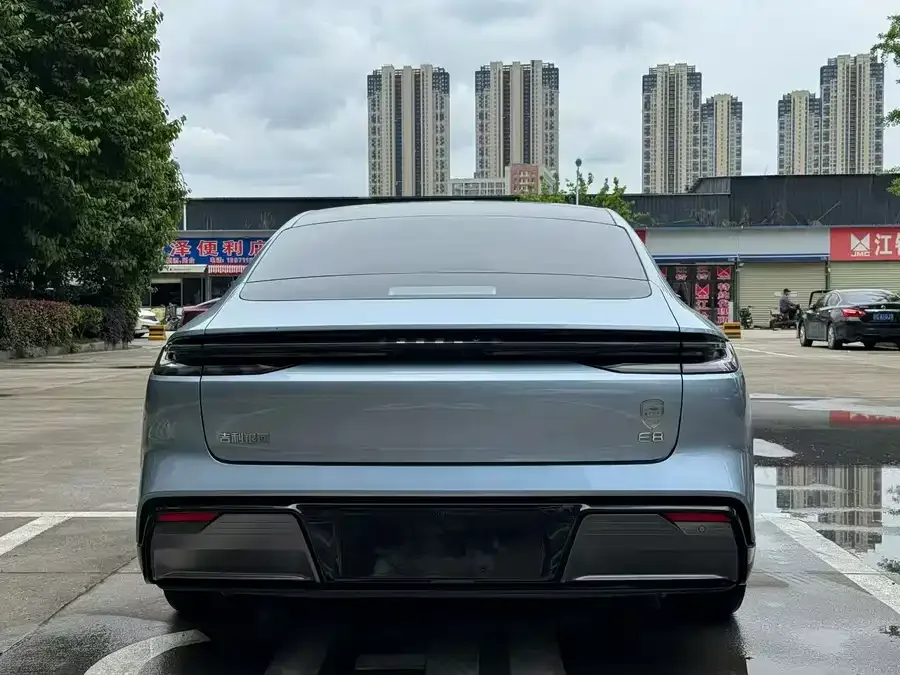Geely Galaxy E8 Galaxy E8 2025 700km Long-distance Intelligent Driving Edition 2025 — миниатюра 5