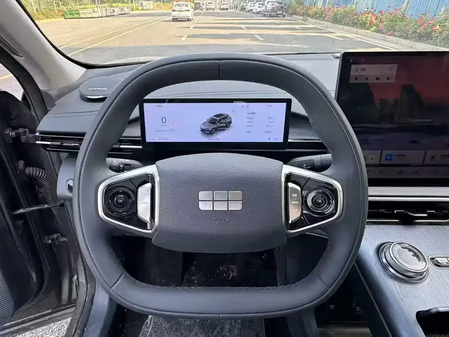 Geely Galaxy E5 Galaxy E5 2024 440km Explorer Edition 2025 — миниатюра 2