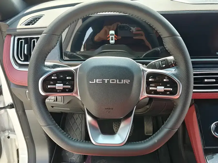 Jetour X70 Plus Jetour X70 PLUS 2025 1.5T Luxury Edition 7-seater 2025 — миниатюра 4