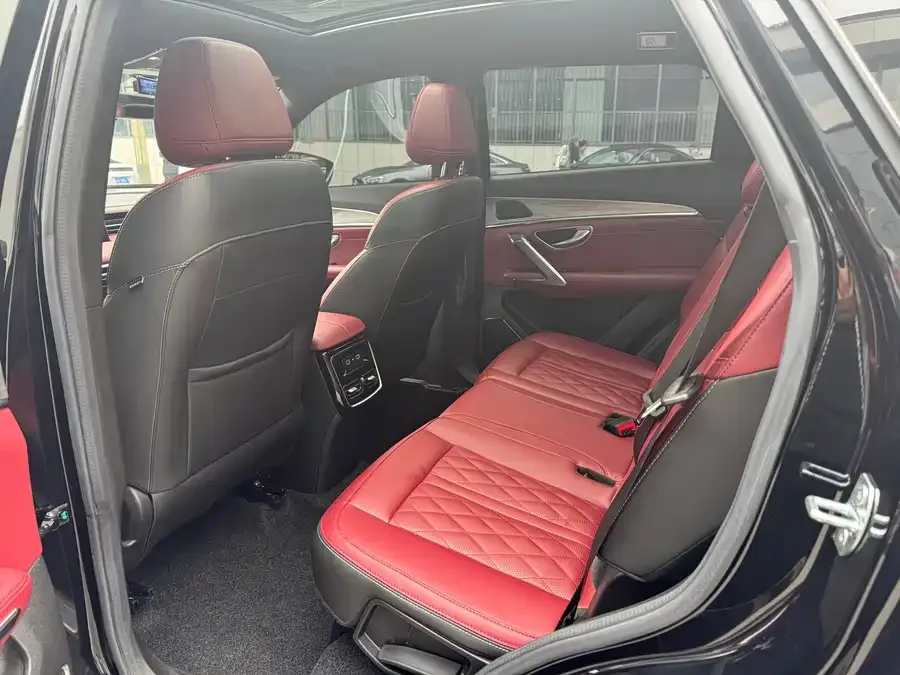 Jetour X70 PLUS JETOUR X70 PLUS 2023 1.5T DCT Brave PLUS 7-seater 2023 — миниатюра 2