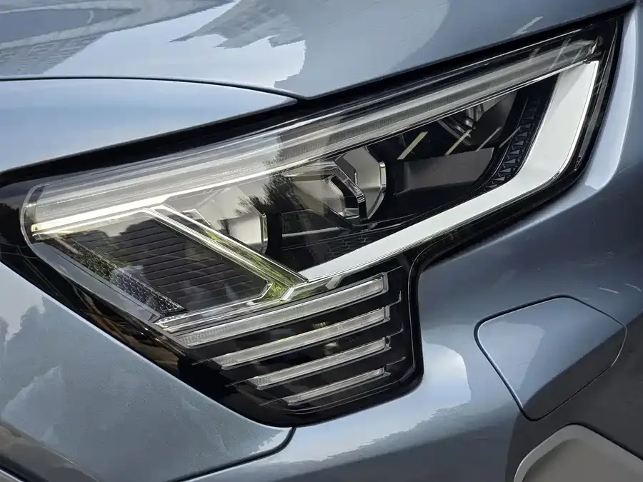 Audi e-tron 2021 50 quattro model selection 2026 — миниатюра 3