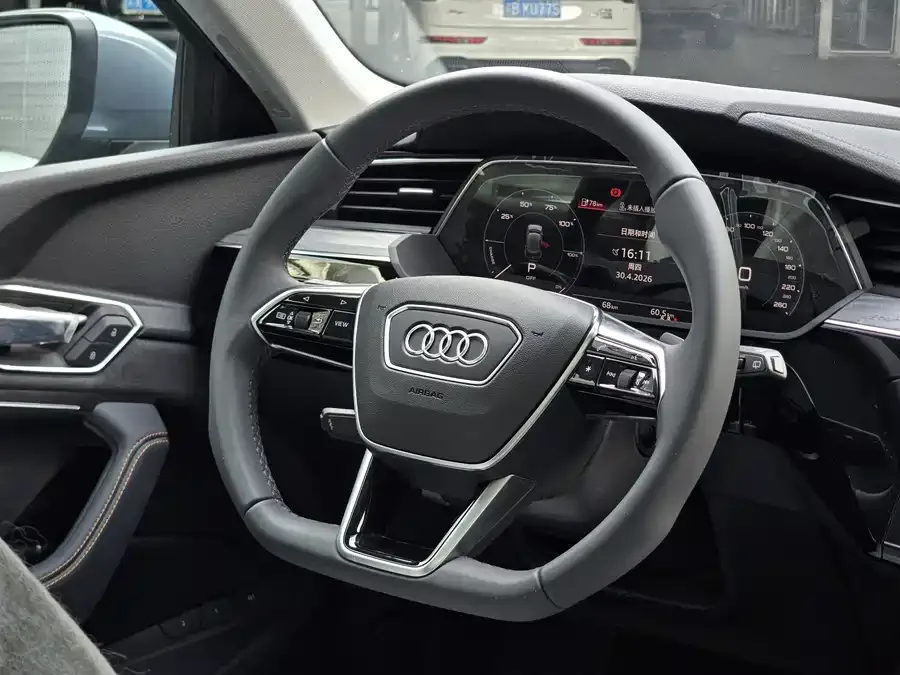 Audi e-tron 2021 50 quattro model selection 2026 — миниатюра 5