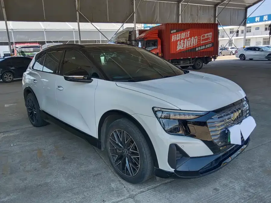 Audi Q5 e-tron 2023 40 e-tron Starry Mecha Suit 2023 — миниатюра 3