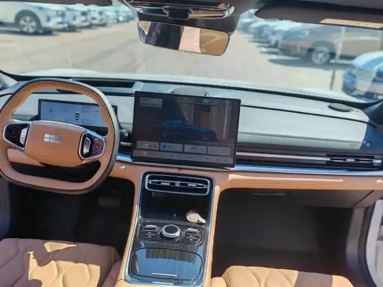 Geely Galaxy A7 Galaxy A7 2025 EM-i 150km Explorer+ Edition 2025 — миниатюра 3