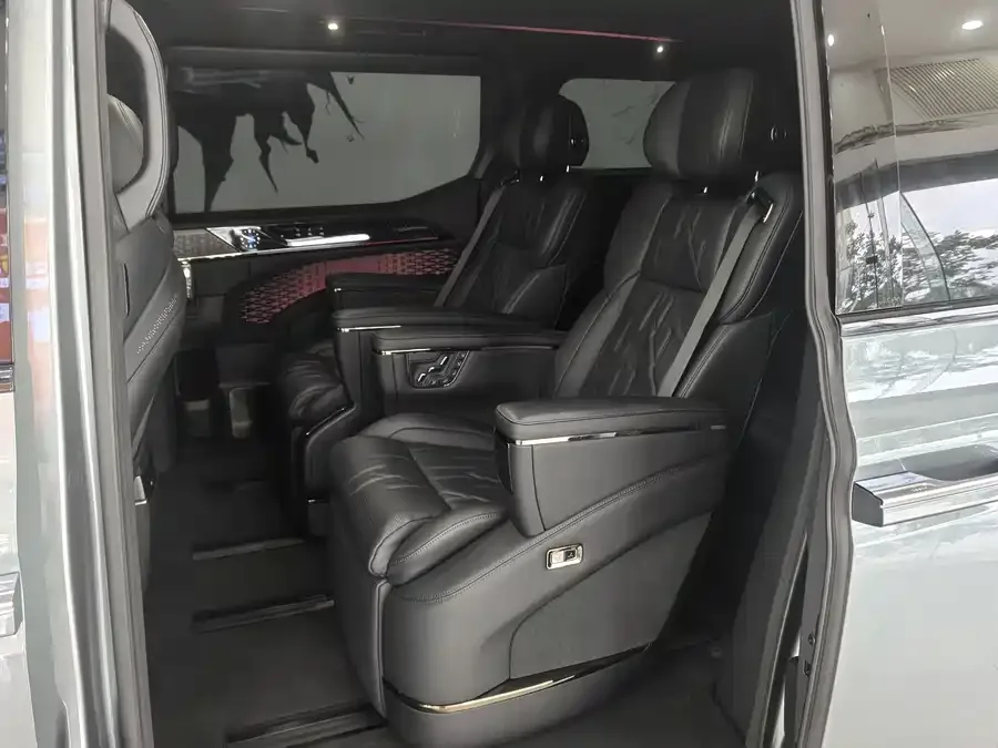 Zeekr 009 Zeekr 009 2024 seven-seat aisle version 108kWh 2024 — миниатюра 3