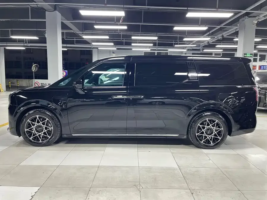 Zeekr 009 Zeekr 009 2024 seven-seat aisle version 108kWh 2024 — миниатюра 5