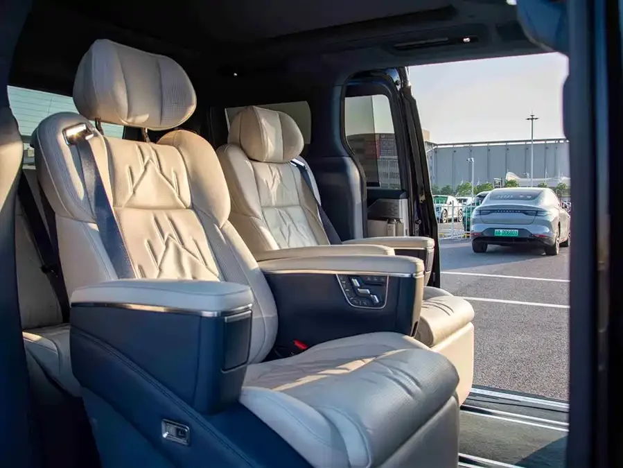 Zeekr 009 Zeekr 009 2024 seven-seat aisle version four-wheel drive 108kWh 2025 — миниатюра 4