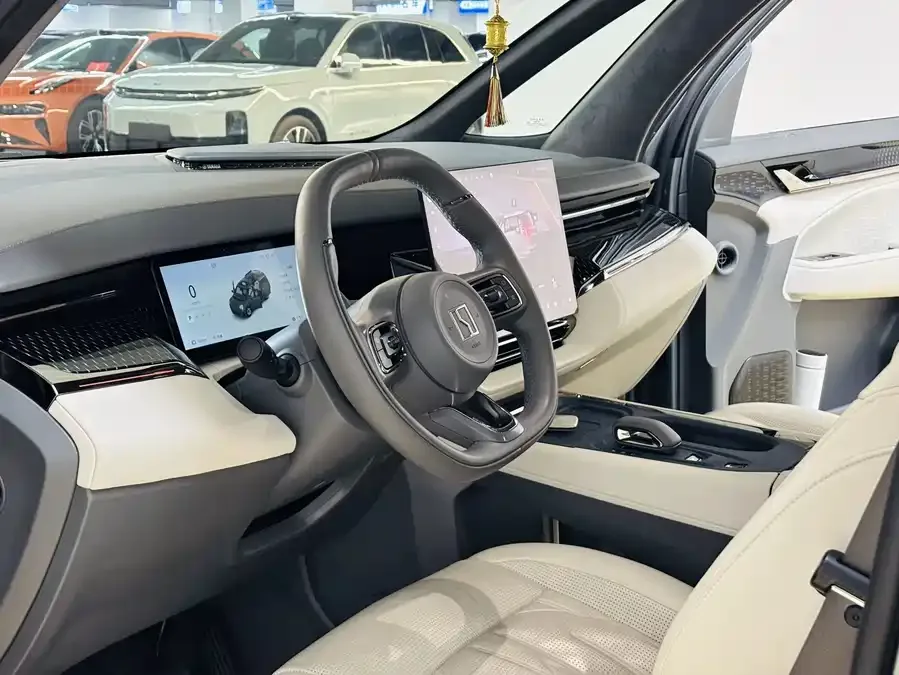 Zeekr 009 Zeekr 009 2024 seven-seat aisle version four-wheel drive 108kWh 2024 — миниатюра 2