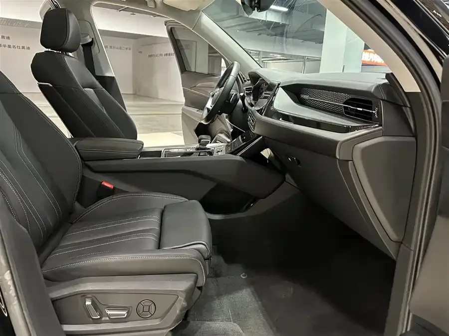 Audi Q6 2024 40 TFSI quattro Guanyun Style Yulin Package 7 Seats 2025 — миниатюра 4