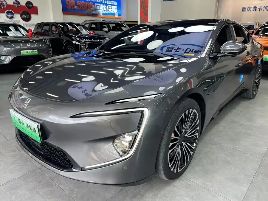 Avatr 12 Avita 12 2025 Ultra Extended Range 2024 — фото 1, купить с доставкой в Москву