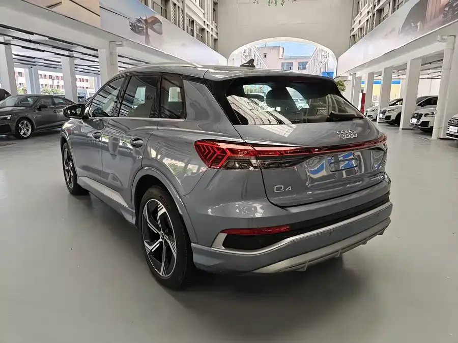 Audi Q4 e-tron 2024 40 e-tron Creative Edition 2024 — миниатюра 3