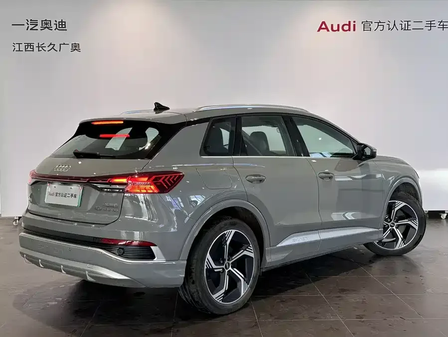 Audi Q4 e-tron 2024 40 e-tron Creative Edition 2025 — миниатюра 4