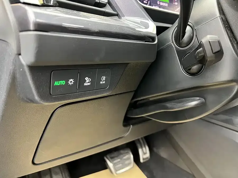 Audi Q4 e-tron 2024 50 e-tron quattro Chuangjing Yaoye Edition 2024 — миниатюра 2