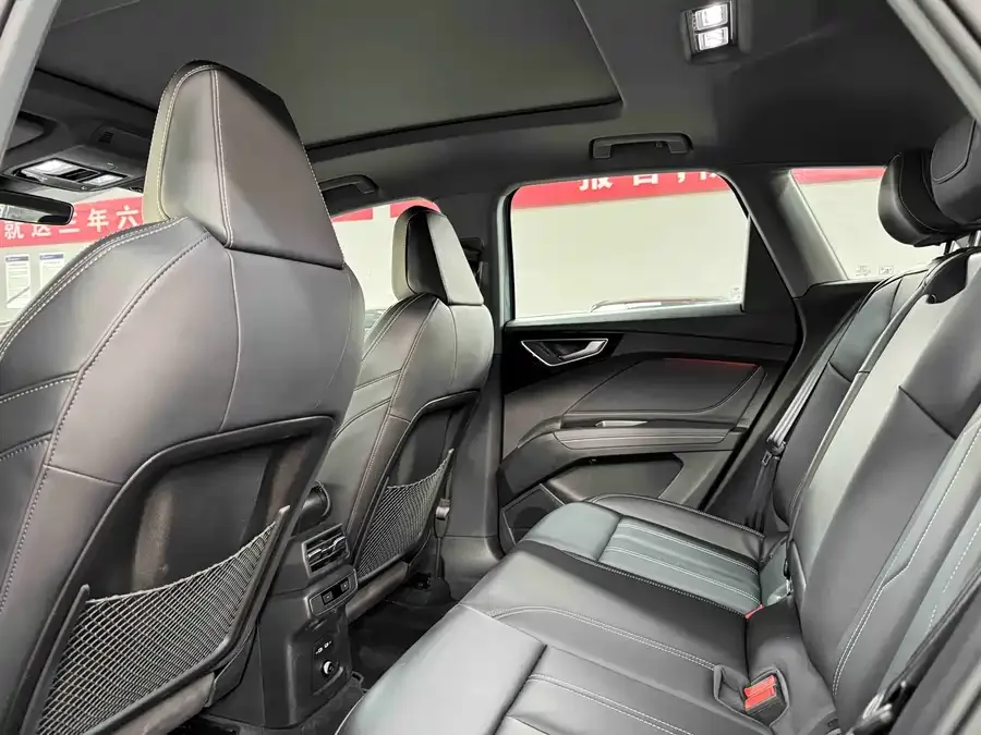 Audi Q4 e-tron 2023 40 e-tron Creative Edition 2024 — миниатюра 5