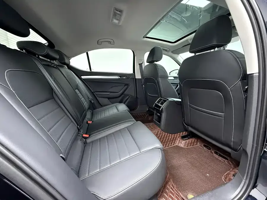 Skoda SuperB Superb 2023 facelifted TSI280 DSG exclusive version 2023 — миниатюра 3