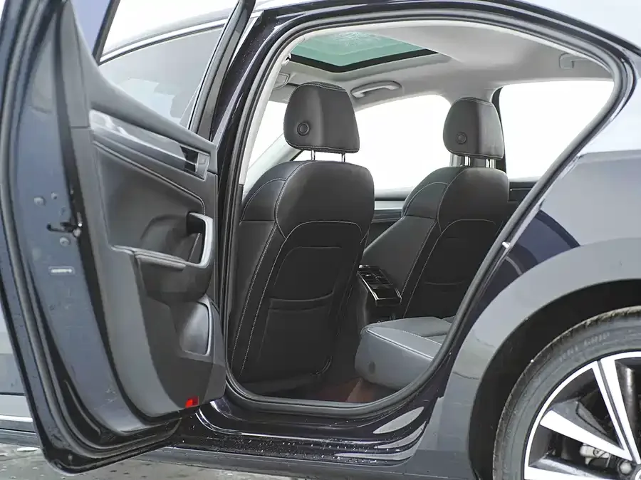 Skoda Superb Superb 2023 facelifted TSI280 DSG exclusive version 2024 — миниатюра 5