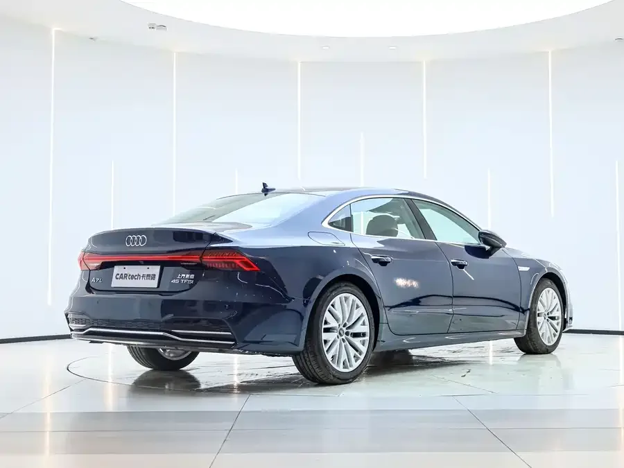 Audi A7L 2024 45TFSI S-line Dream Flow Crystal Set 2024 — миниатюра 2