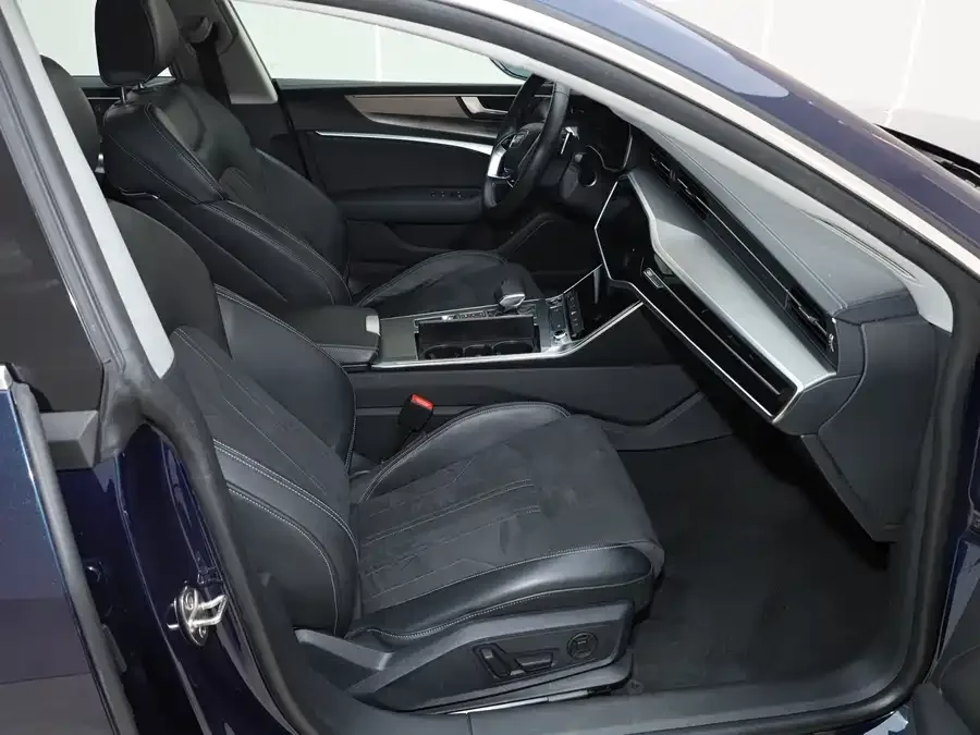 Audi A7L 2024 45TFSI S-line Dream Flow Crystal Set 2024 — миниатюра 5