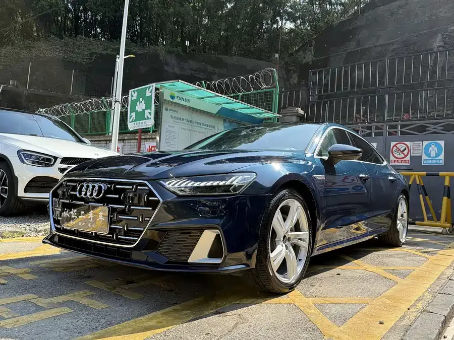 Audi A7L 2022 45 TFSI S-line Dream Future Edition 2023 — фото 1, купить с доставкой в Москву