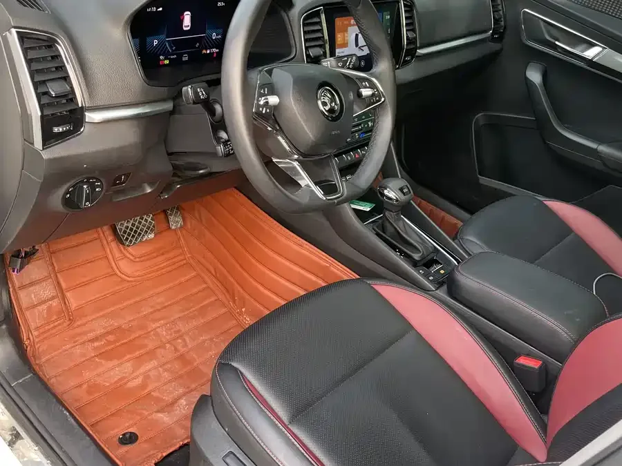 Skoda Karoq Korok 2023 TSI280 Luxury Edition 2023 — миниатюра 5