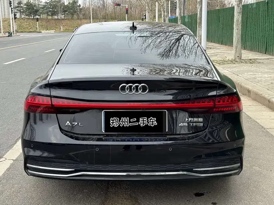 Audi A7L 2024 45TFSI S-line Dream Flow Crystal Set 2023 — миниатюра 5