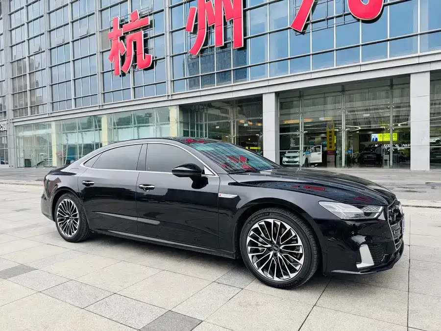 Audi A7L 2024 45 TFSI Luxury Edition 2024 — миниатюра 2