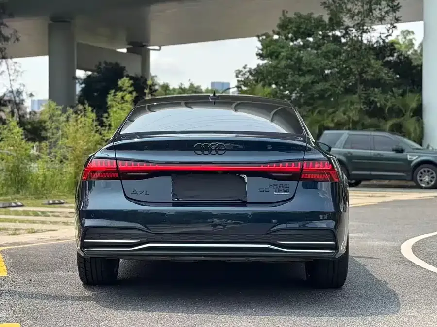 Audi A7L 2022 55 TFSI quattro S-line edition one 2022 — миниатюра 2