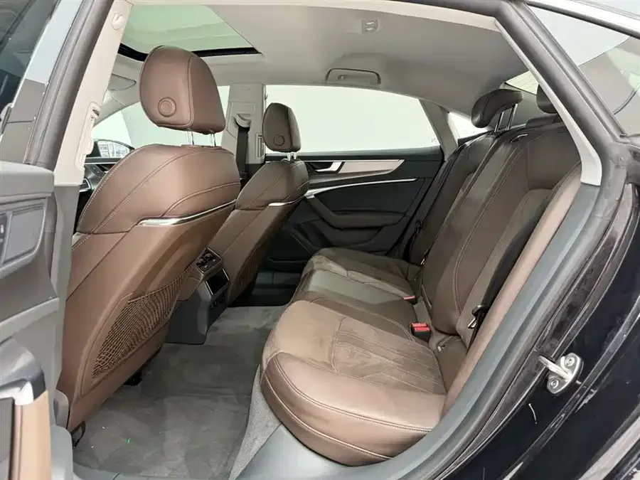 Audi A7L 2022 45 TFSI S-line Dream Future Edition 2023 — миниатюра 5