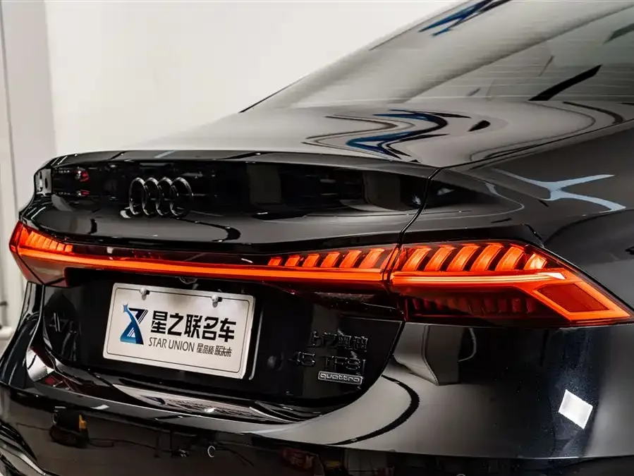 Audi A7L 2024 45 TFSI quattro Black Warrior Edition 2024 — миниатюра 3
