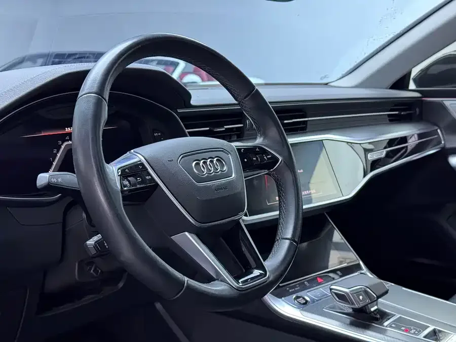 Audi A7 2024 45 TFSI Premium Edition 2024 — миниатюра 2