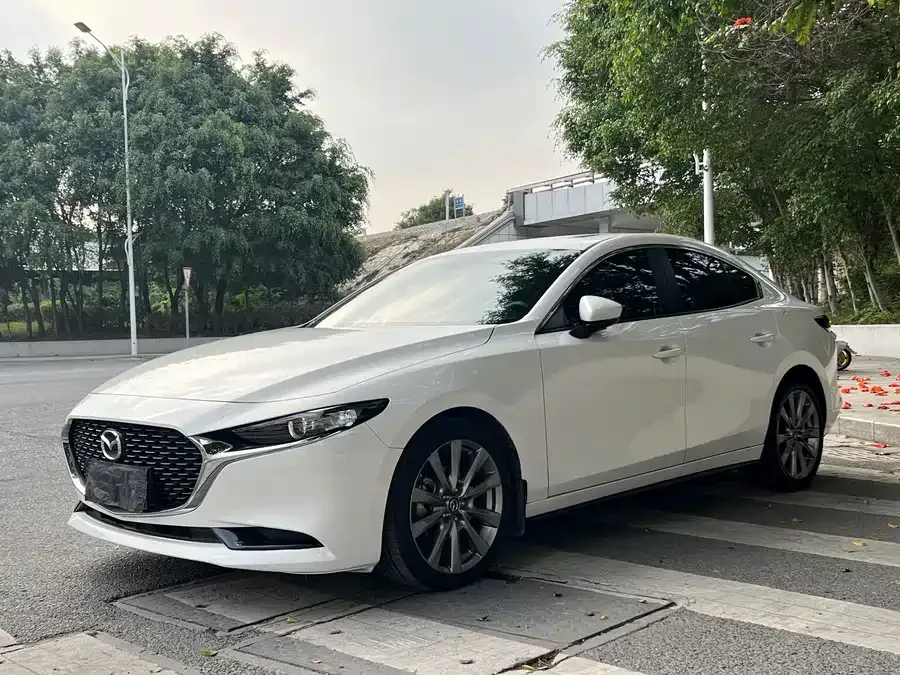 Mazda Axela Mazda 3 Angkesaila 2022 2.0L Automatic Elegant Black Edition 2022 — фото 1, купить с доставкой в Москву