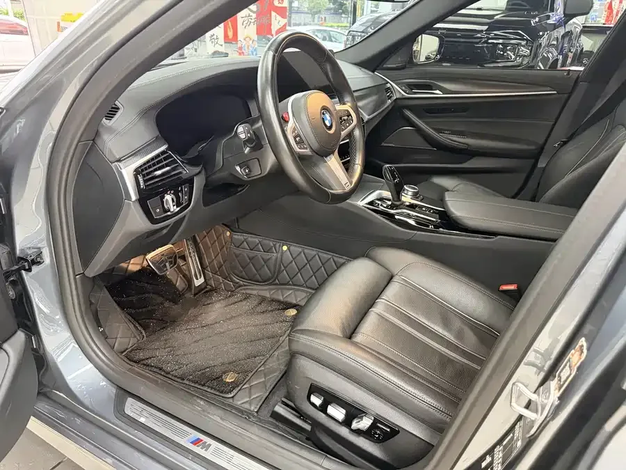 BMW 5 Series BMW 5 Series (Imported) 2022 530i Fashion Edition M Sport Package 2022 — миниатюра 4