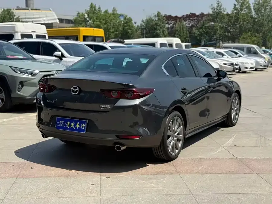 Mazda Axela Mazda3 Angkesela 2022 2.0L automatic quality version 2022 — миниатюра 3