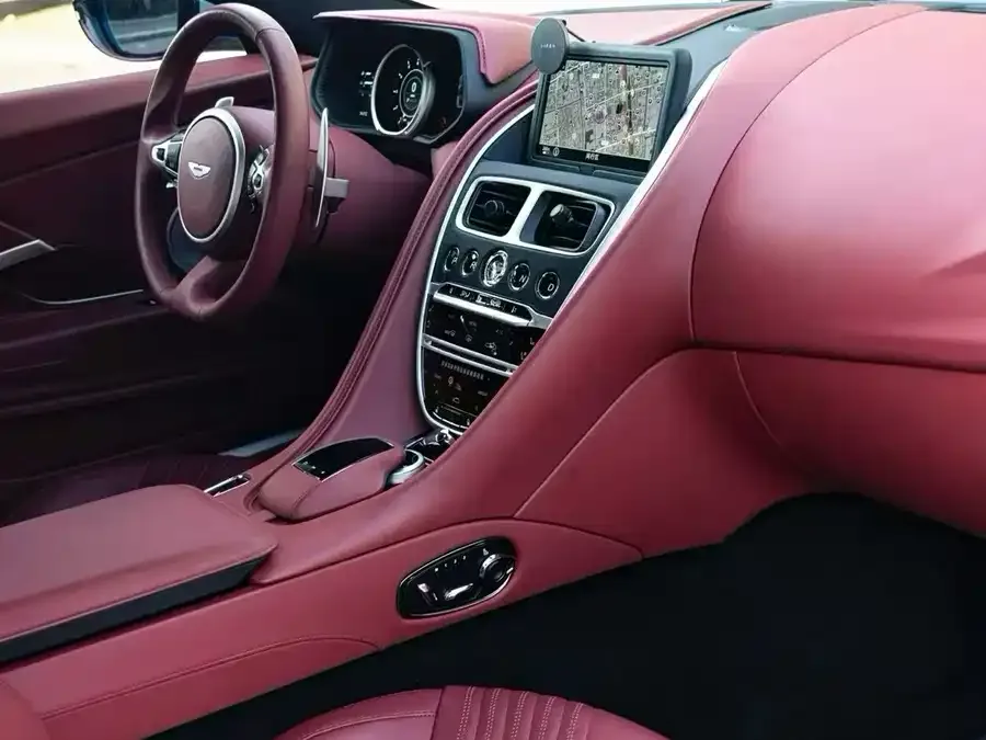 Aston Martin DB11 2020 4.0T V8 Coupe 2022 — миниатюра 4