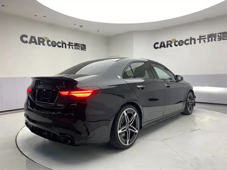 Mercedes-Benz A-Class AMG Mercedes-Benz A-Class AMG 2025 facelift AMG A 35 L 4MATIC 2026 — миниатюра 2