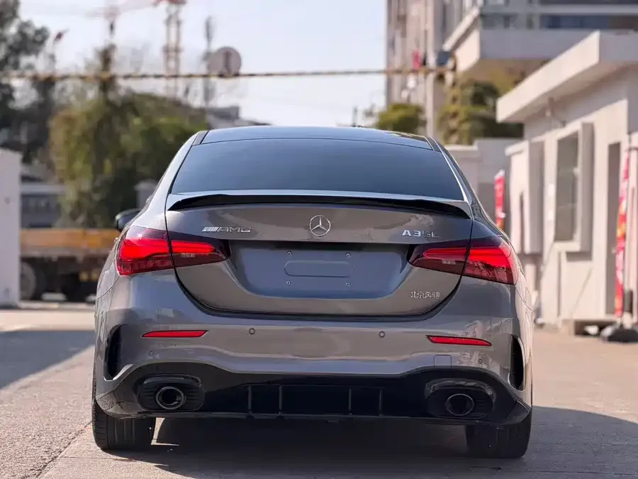 Mercedes-Benz A-Class AMG Mercedes-Benz A-Class AMG 2024 AMG A 35 L 4MATIC 2024 — миниатюра 5